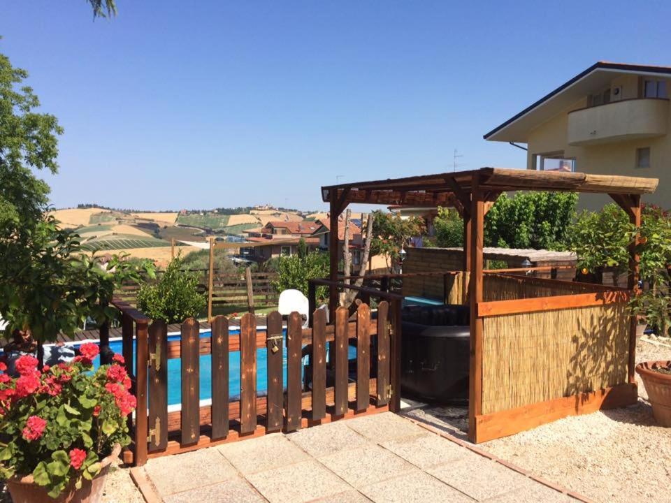 Ca'Silvia Bed and Breakfast San Savino  Exteriör bild